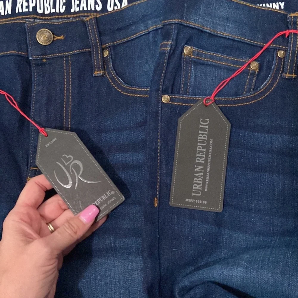 Urban Republic Jeans Size 12 Skinny NWT (2)